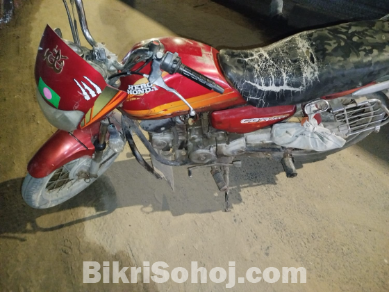 Hero Honda CD deluxe 100cc bike